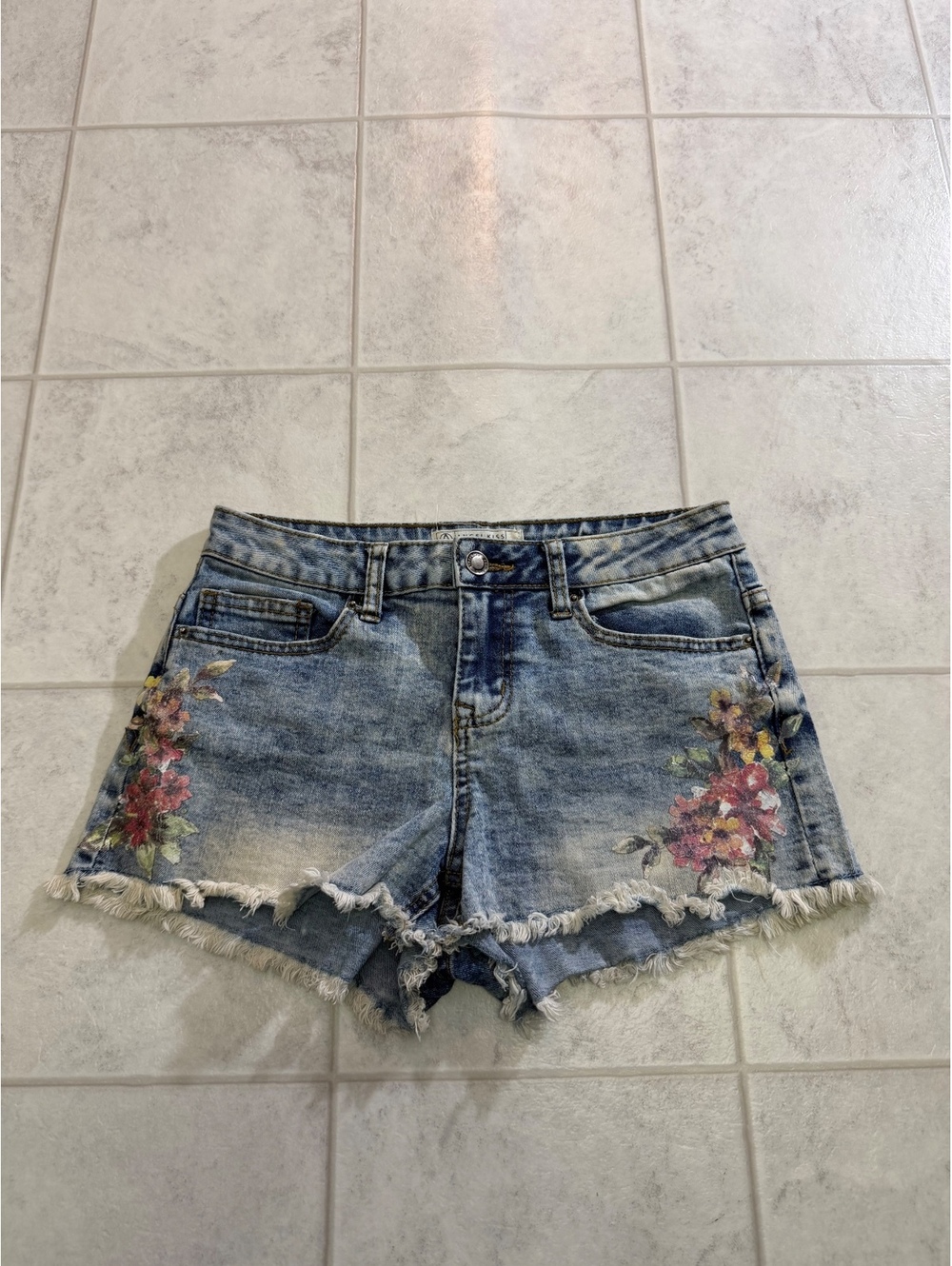 Angel Kiss Mid-Rise Denim Shorts with Floral Embroidery, Size 5